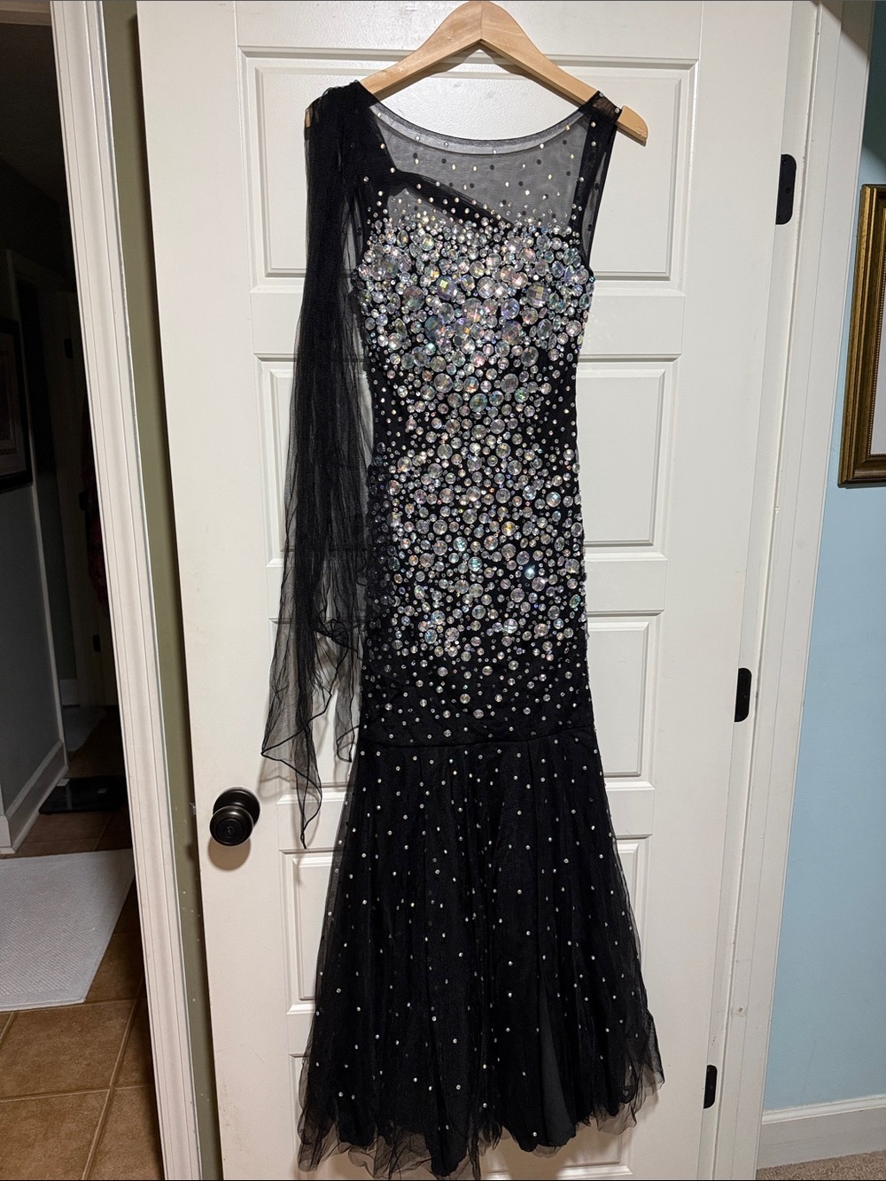 Glow dress Black Crystal-Embellished Open-Back Prom Dress bedazzled rhinestone